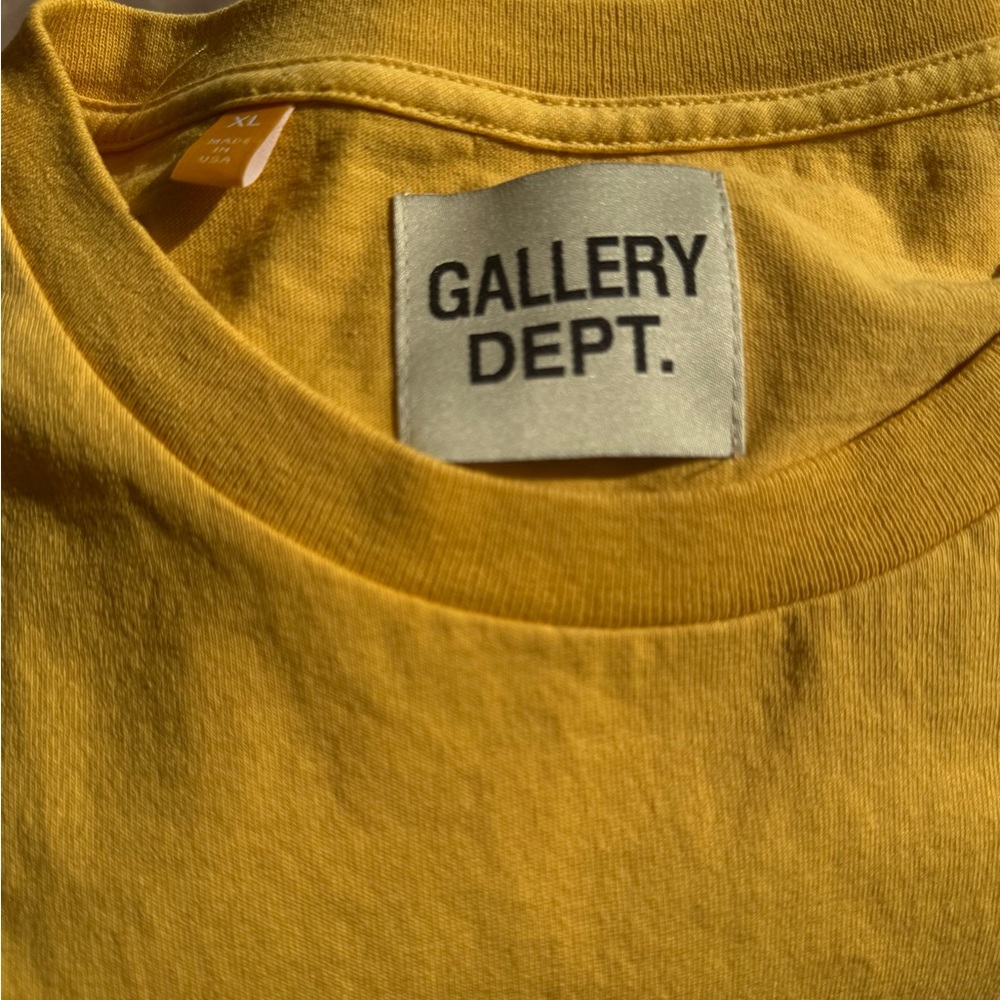 Men’s Gallery Dept. Yellow T-Shirt sz L